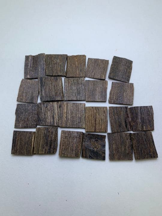 沈水真南蛮 極品角割 8g 割り お香 聞香用　香木 香道 伽羅•沈香