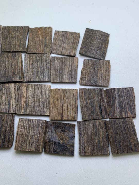 沈水真南蛮 極品角割 8g 割り お香 聞香用　香木 香道 伽羅•沈香