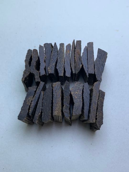 沈水真南蛮 極品角割 8g 割り お香 聞香用　香木 香道 伽羅•沈香