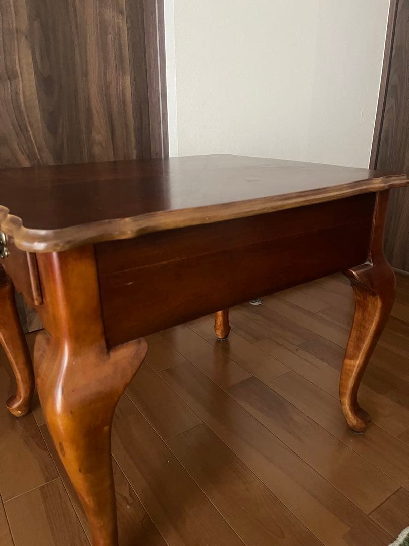 クラシックブラウンサイドテーブル、花台