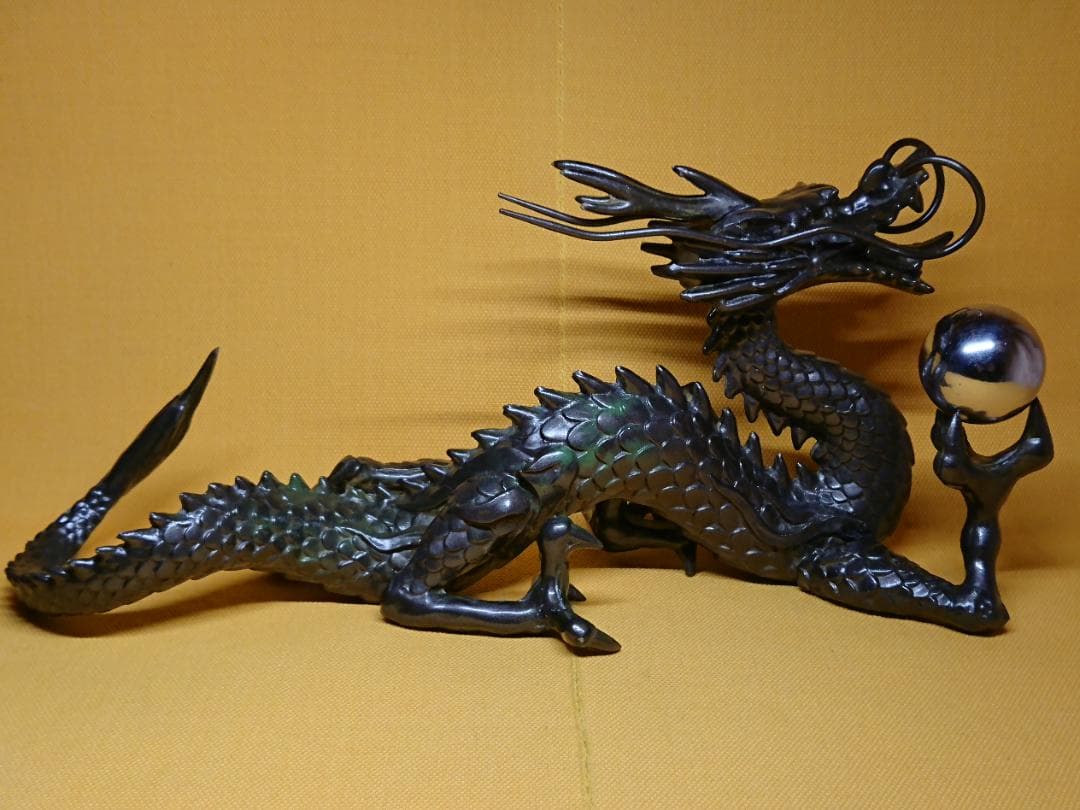 【美品】龍　金属　オブジェ　置物　インテリア　工芸品　美術品　A3254