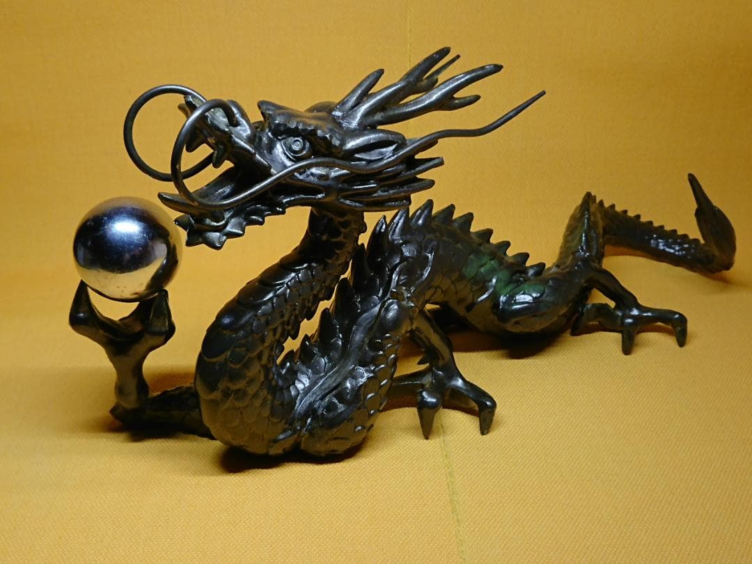 【美品】龍　金属　オブジェ　置物　インテリア　工芸品　美術品　A3254