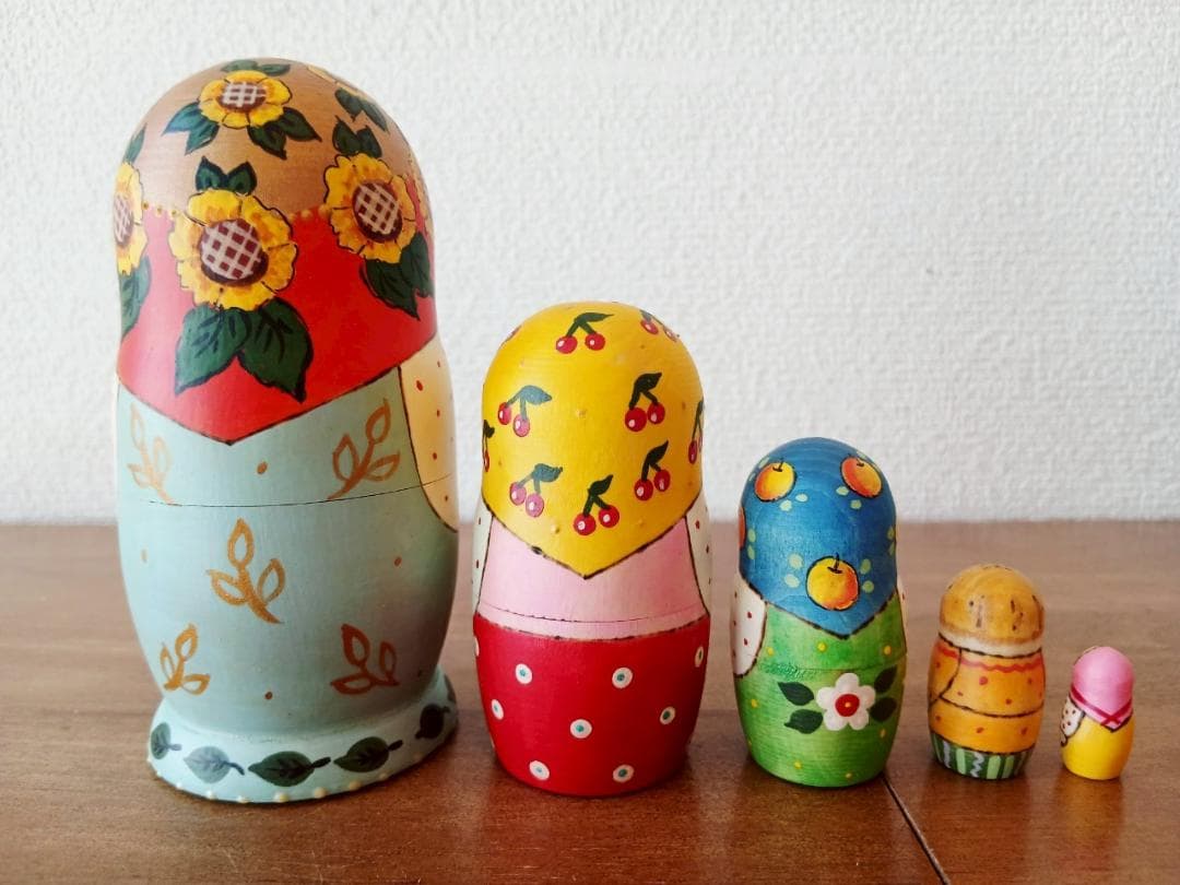 【LYH156】北欧ロシア雑貨 リューバ作のマトリョーシカ　ひまわり