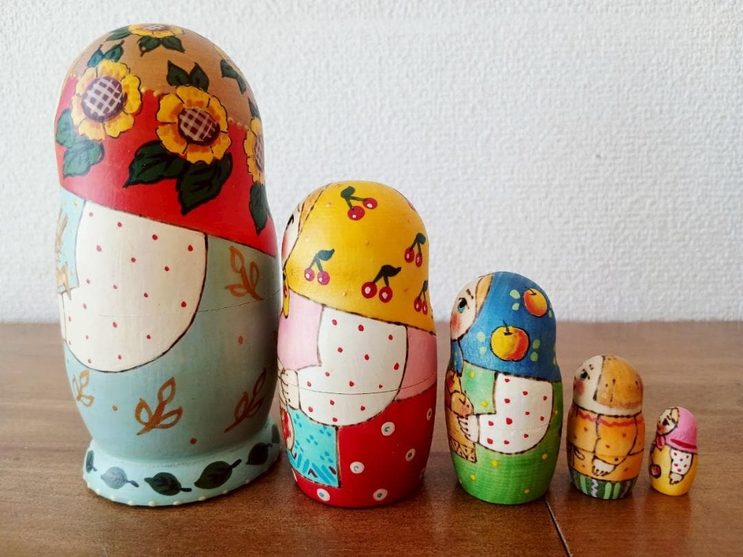 【LYH156】北欧ロシア雑貨 リューバ作のマトリョーシカ　ひまわり