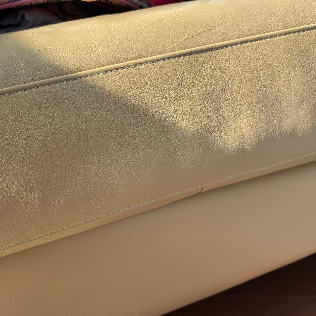 カリモク　イエロー レザー 2人掛けソファ