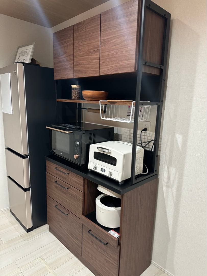 ダークブラウン 食器棚　ニトリ