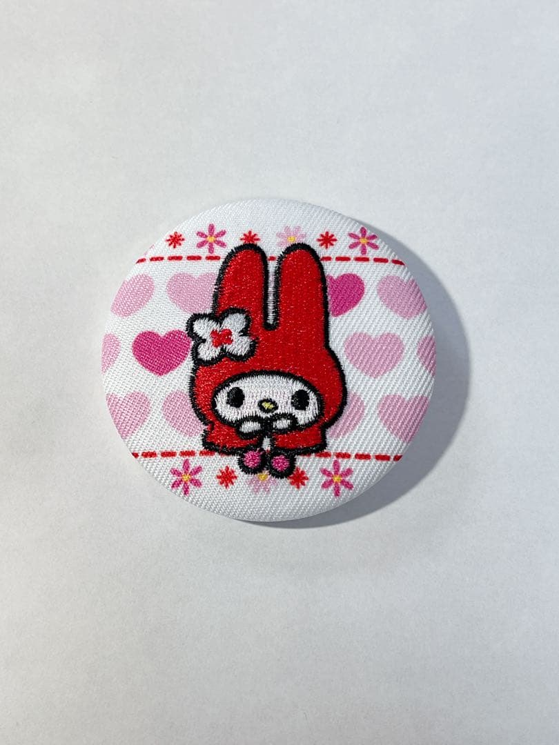 マイメロディ 50th シークレット刺しゅう缶バッジ - メルカリ