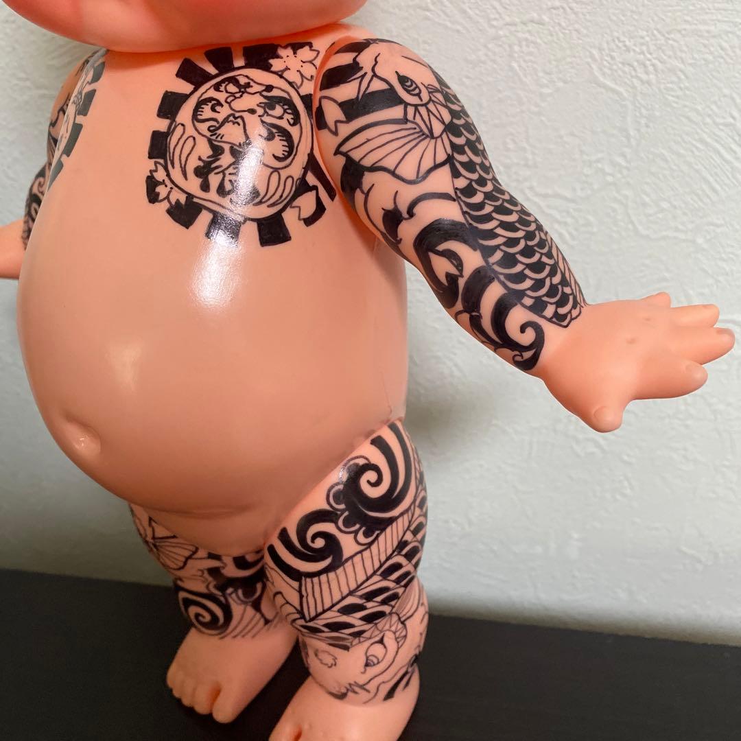 入れ墨キューピー かキューピー人形 タトゥー - メルカリ