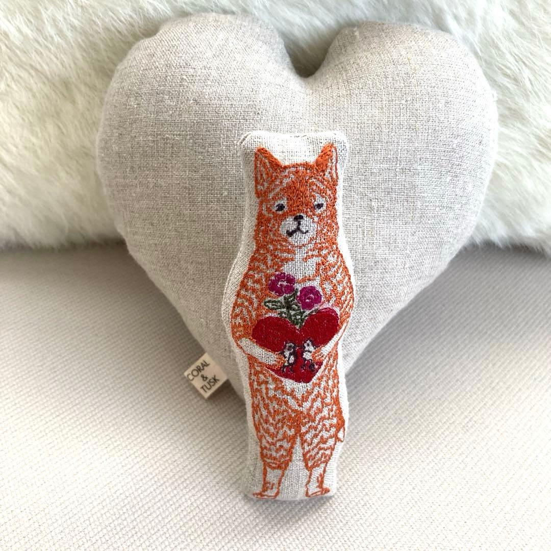 Coral&Tusk ポケット ハート ミニクッション 新品 - メルカリ