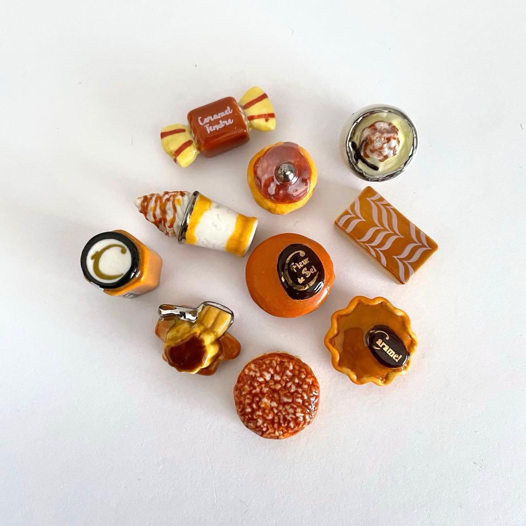 キャラメル味の美味しい物　10個　フェーブ　フェーヴ　フランス　陶器　ミニチュア