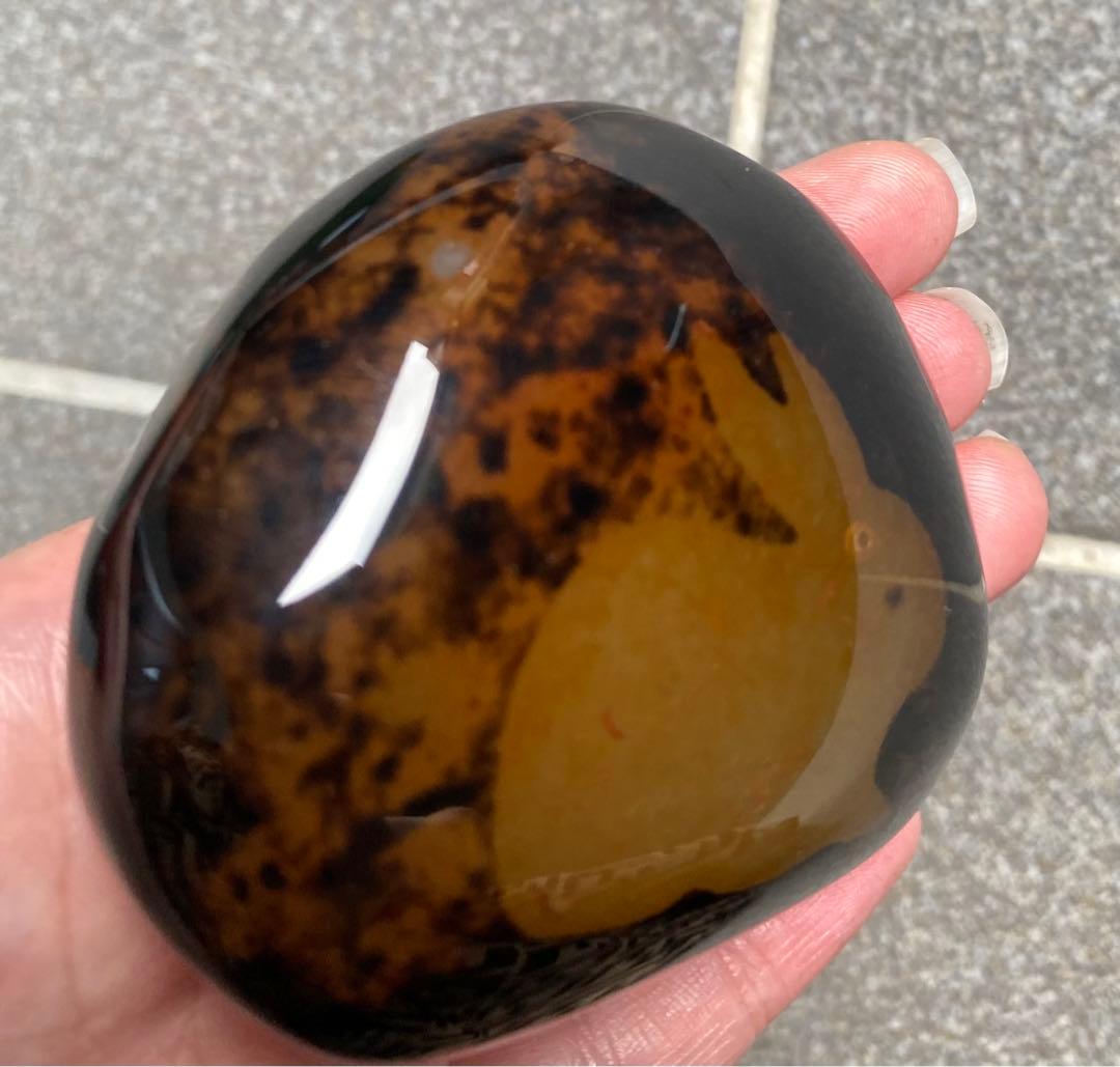 サードニクス　マダガスカル産 縞瑪瑙　天然　原石 うさぎ　縁起物 207g