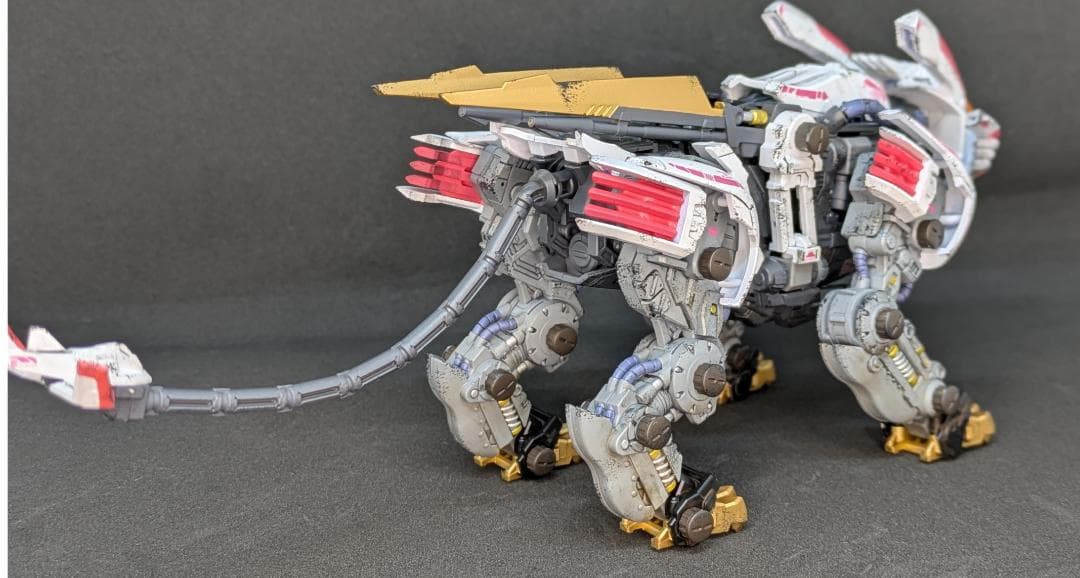 ゾイド　リアライズモデル ブレードライガー　ミラージュL風塗装　塗装済み完成品