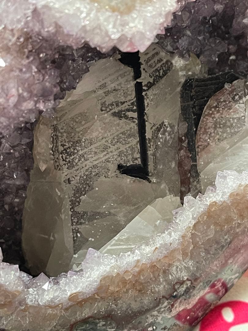 原石 天然石　浄化　ウルグアイ産アメジスト 紫水晶クラスター　ブラックトルマリン