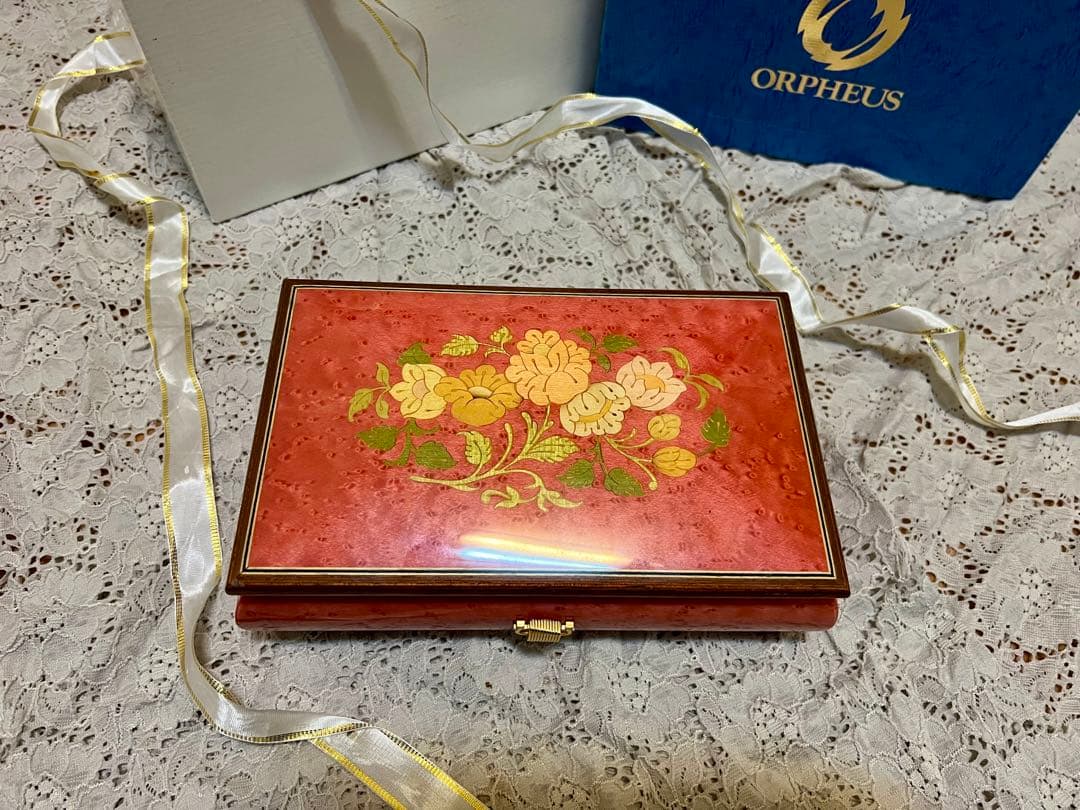 「オルフェウス」金魚花火(大塚愛)サンキョ象嵌ジュエルBOXオルゴール(30弁)
