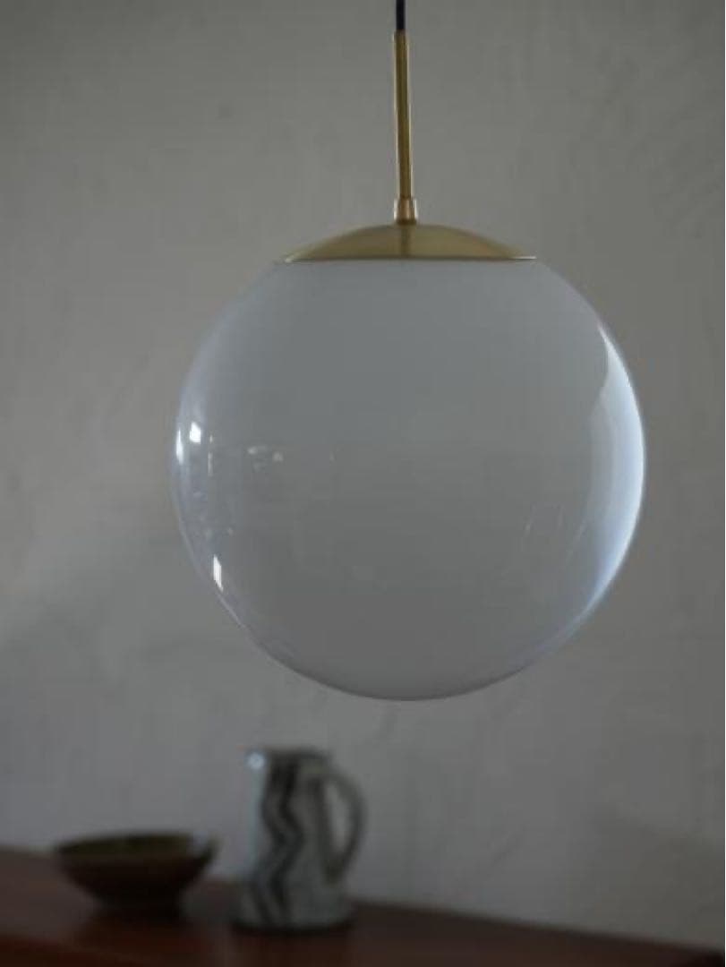 ホワイトガラス ペンダントライト ゴールド ライト・照明