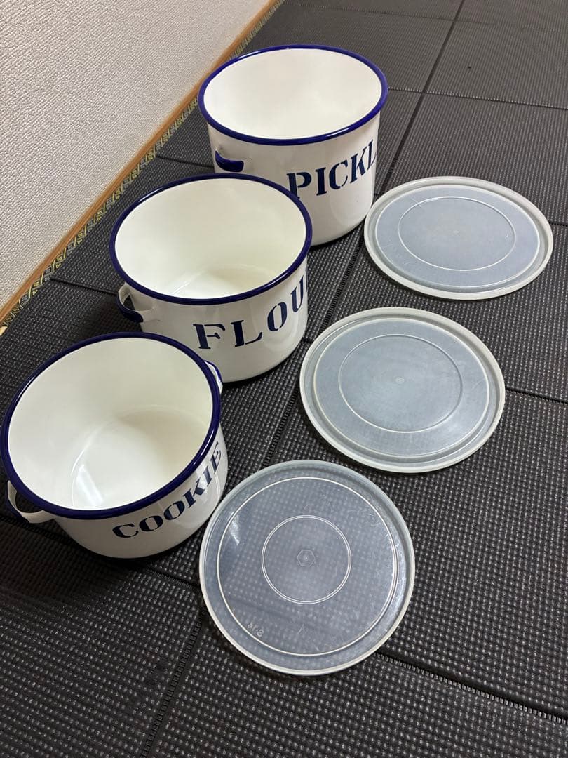 カントリー雑貨　ホーロー容器　保存容器　 入れ子　3点　セット