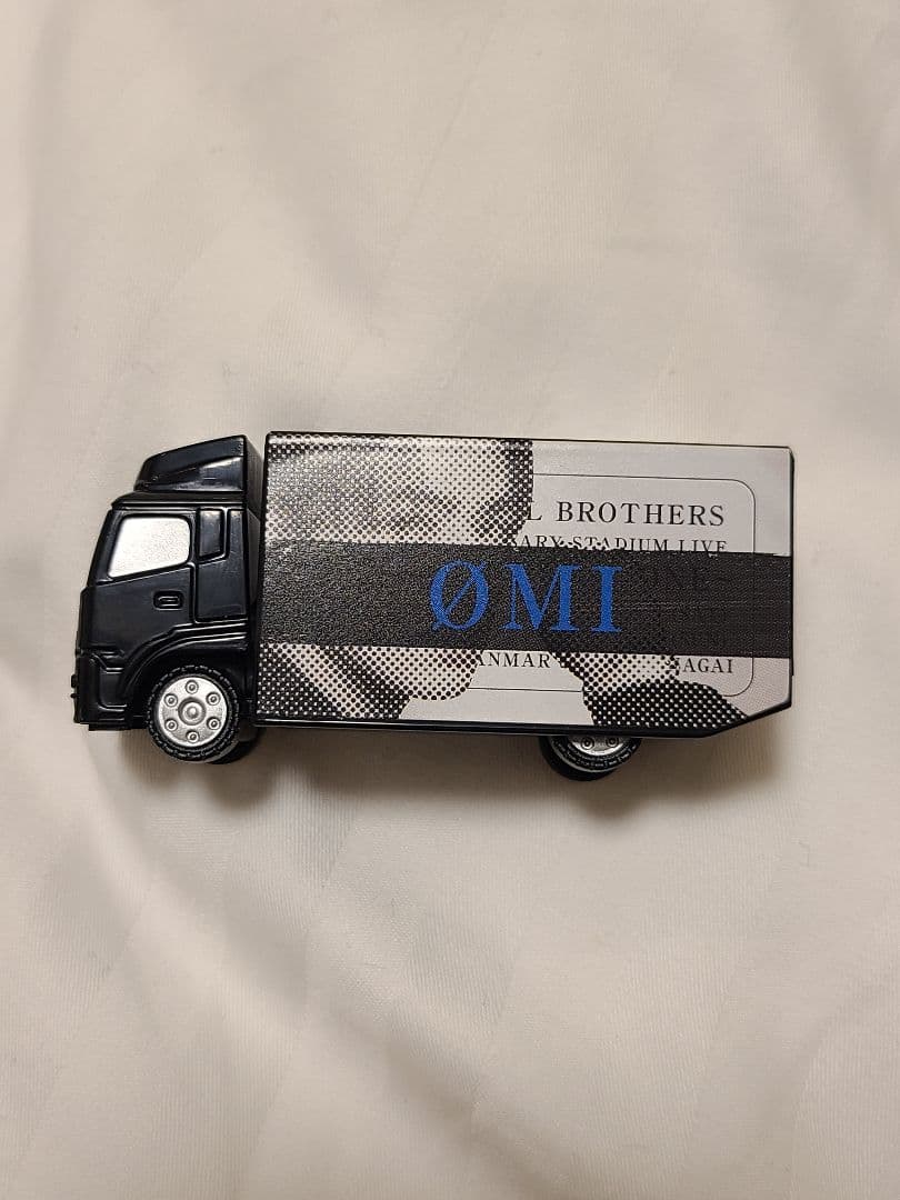 三代目 登坂広臣 ミニチュアトラック ① - メルカリ