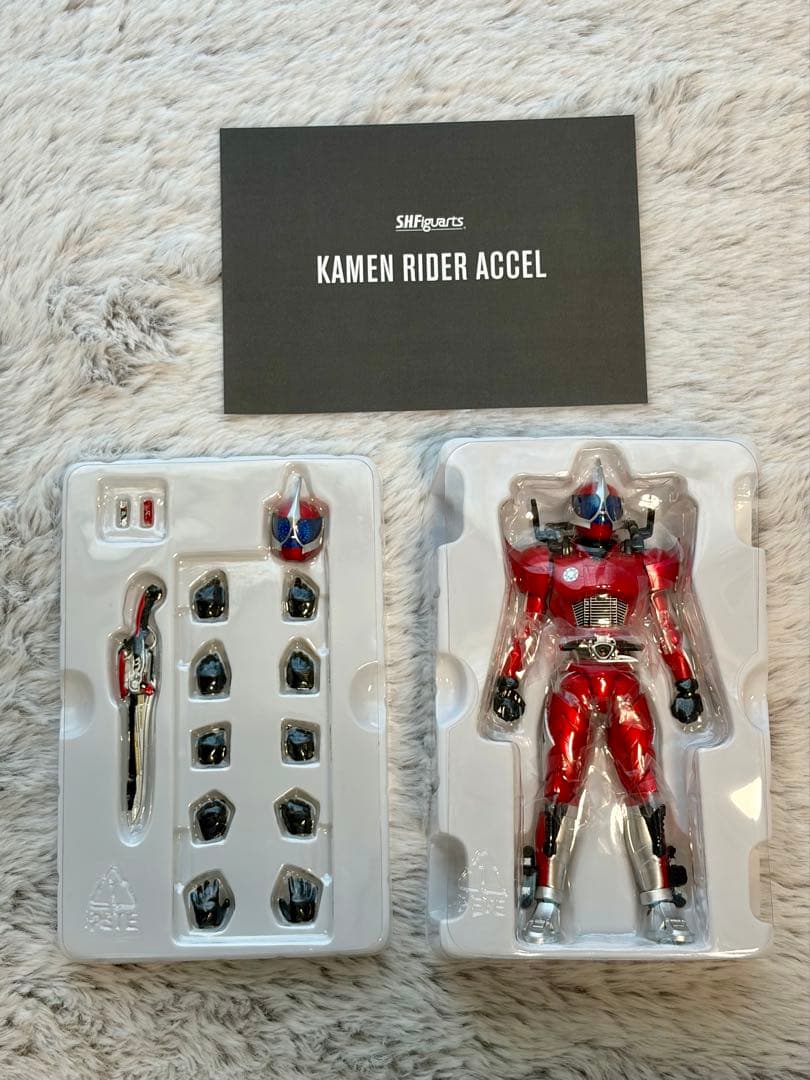 S.H.Figuarts 真骨彫　仮面ライダーアクセル　仮面ライダーW