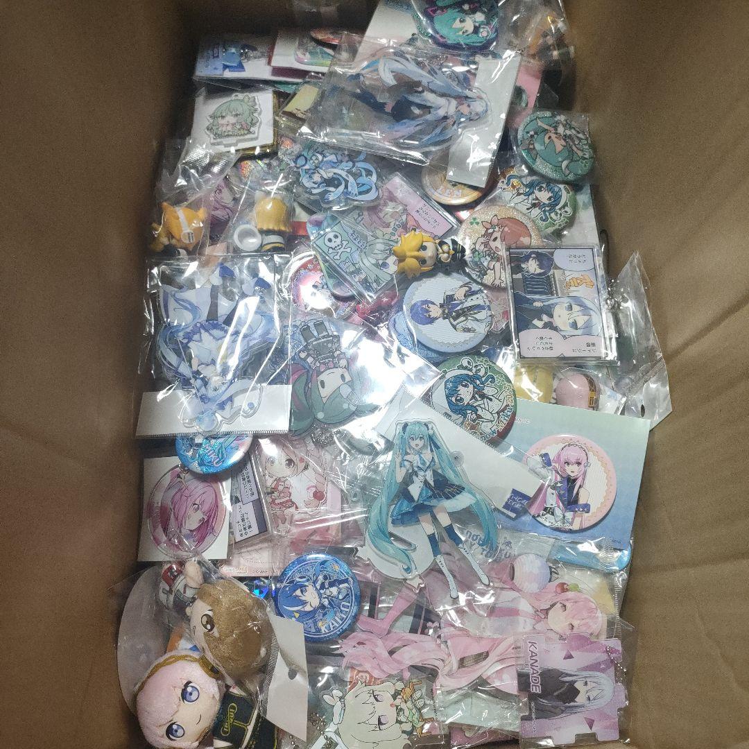 初音ミク　プロセカ　まとめ売り　キーホルダー　アクリルスタンド　缶バッジ