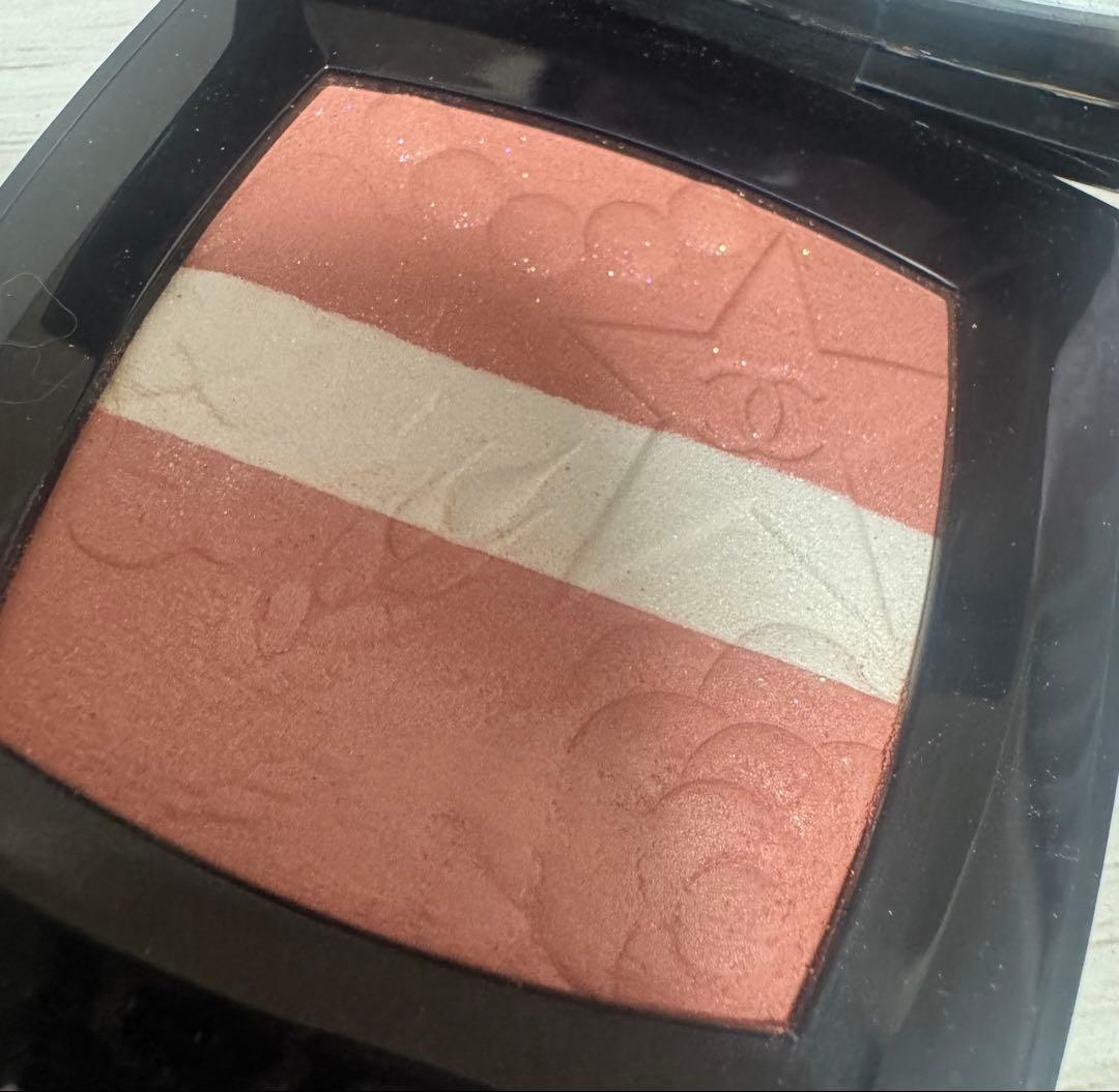 ほぼ新品】ホリデー限定☆CHANEL 998チーク&ハイライト ブラシ付き