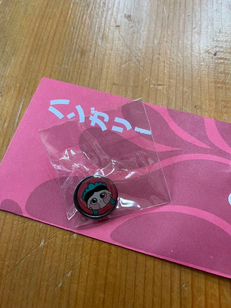 2025万博ピンバッジ ハンガリー パビリオン - メルカリ