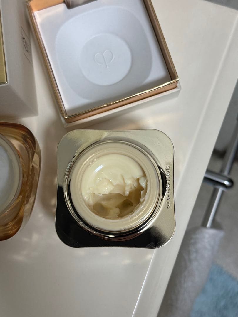 クレドポーボーテ ラクレーム30ｇ 本体