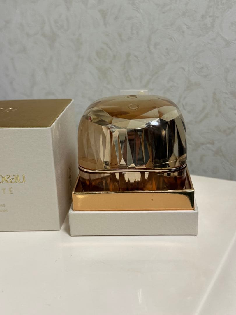 クレドポーボーテ ラクレーム30ｇ 本体