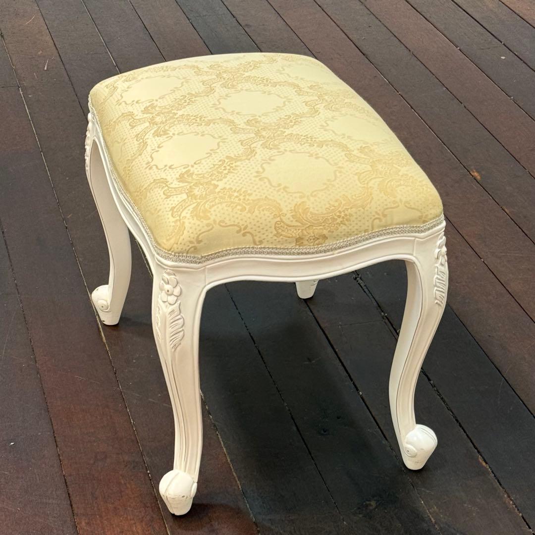 H112K62m クロシオ フランシスカ 猫脚 スツール