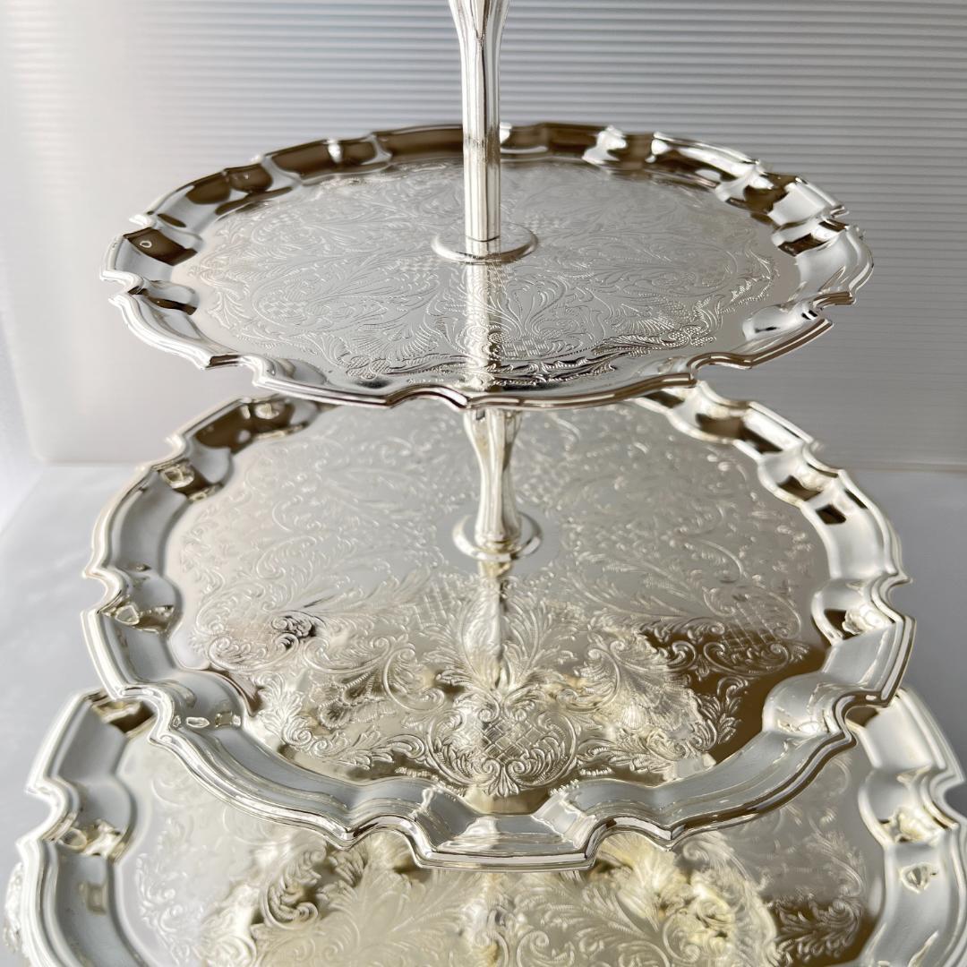 【QUEEN ANNE】 チッペンデールのケーキスタンド 3段