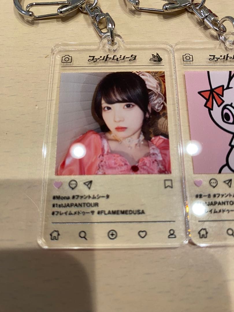 ファントムシータ ランダムSNS風アクリルキーホルダー もな まーさ