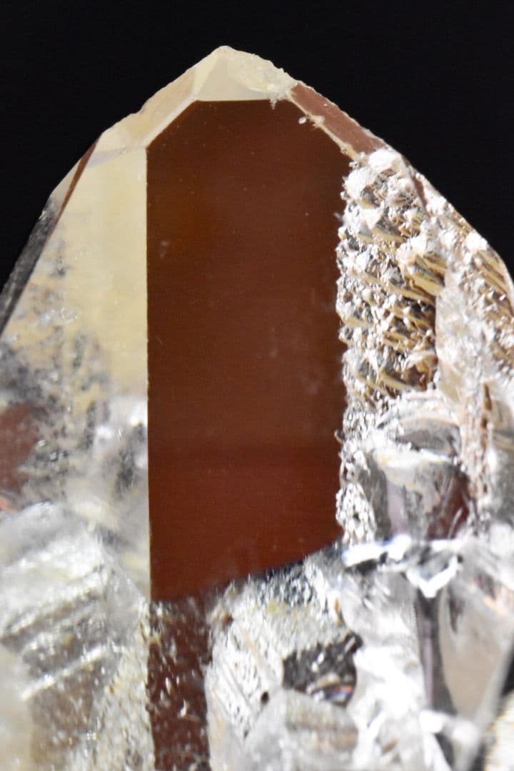 ガネーシュヒマール ラパ産 貫入水晶