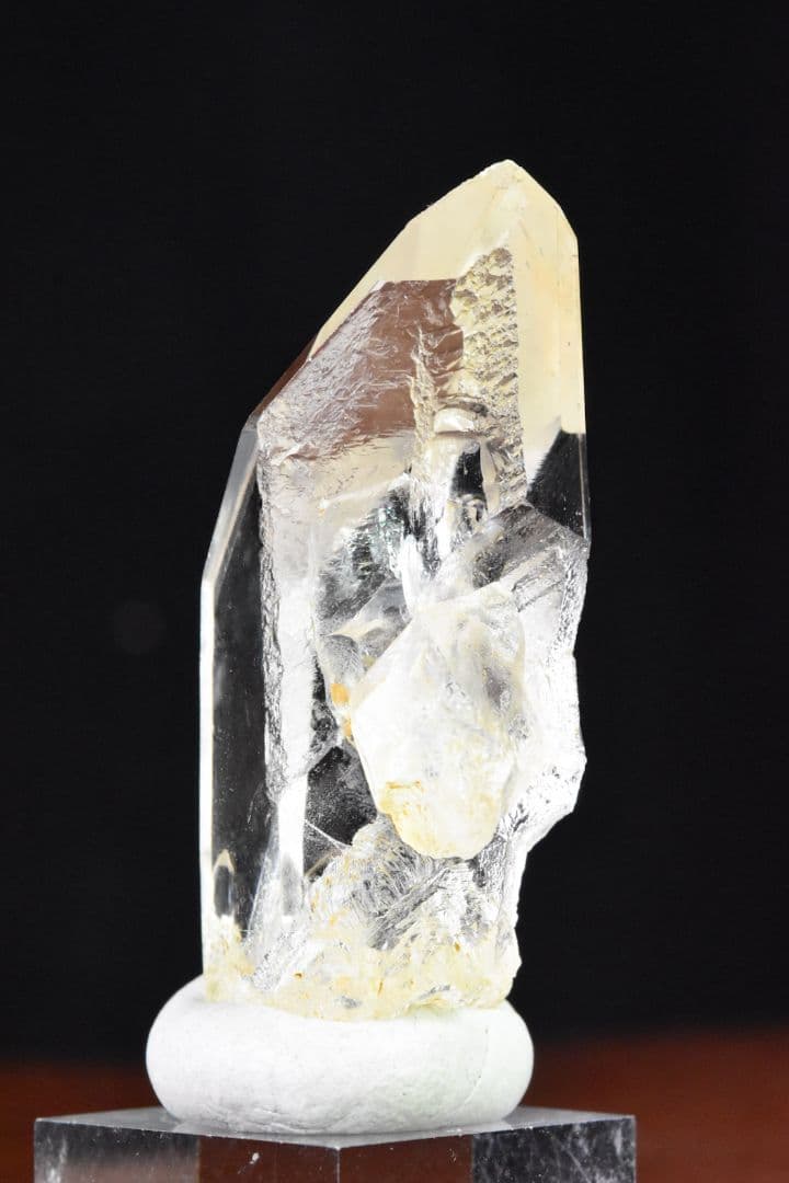 ガネーシュヒマール ラパ産 貫入水晶