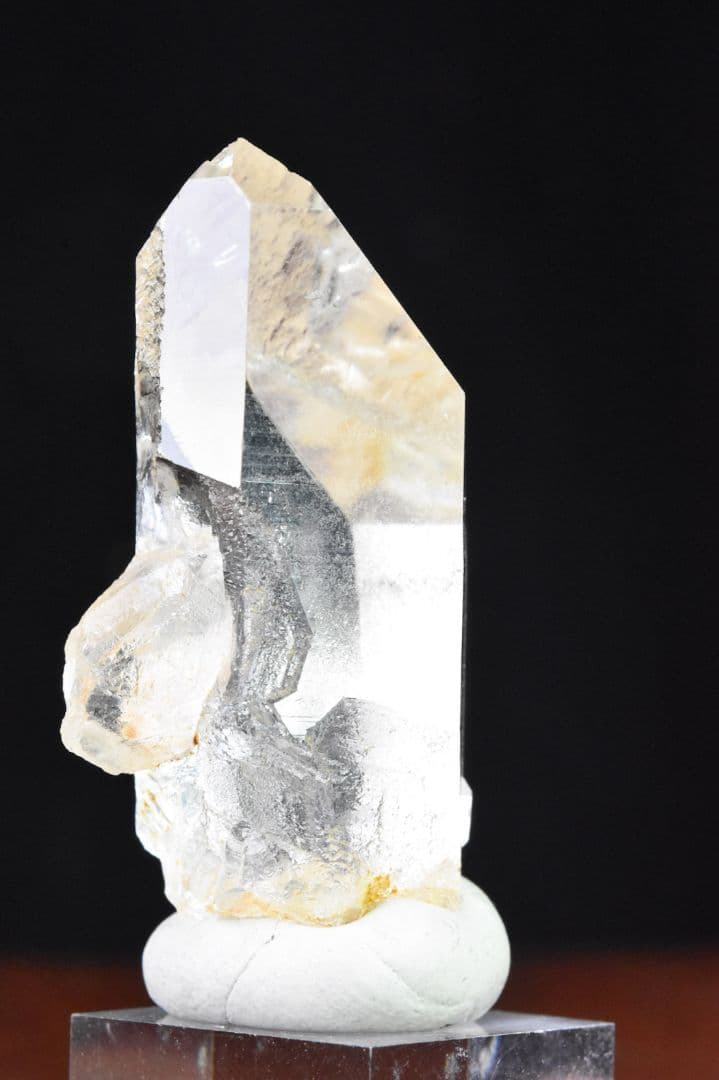 ガネーシュヒマール ラパ産 貫入水晶