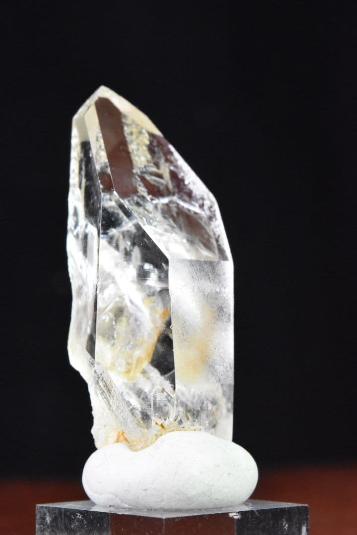 ガネーシュヒマール ラパ産 貫入水晶