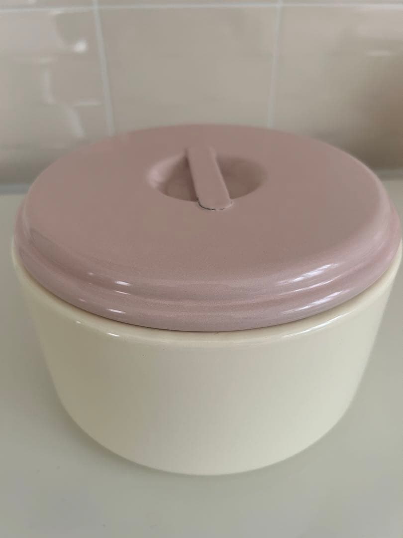 イマン♪フローラ 丸缶 M