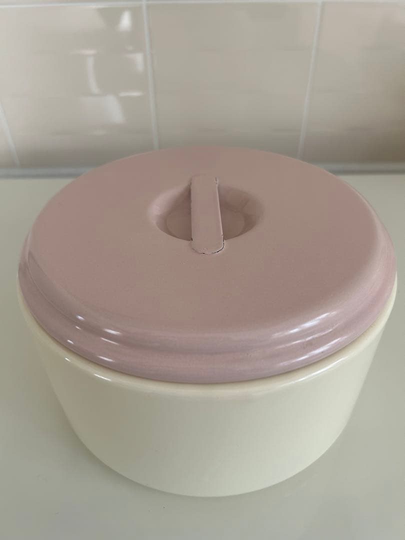 イマン♪フローラ 丸缶 M