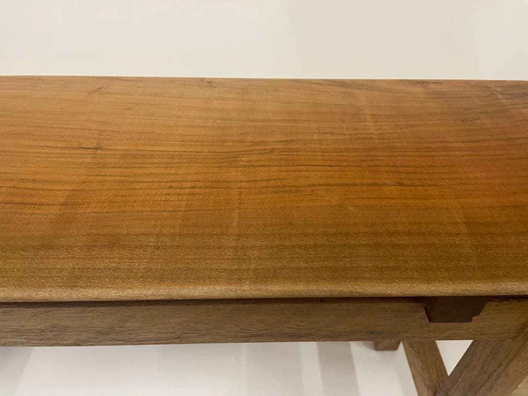 山桜　樫の木　槐　ベンチ　一枚板