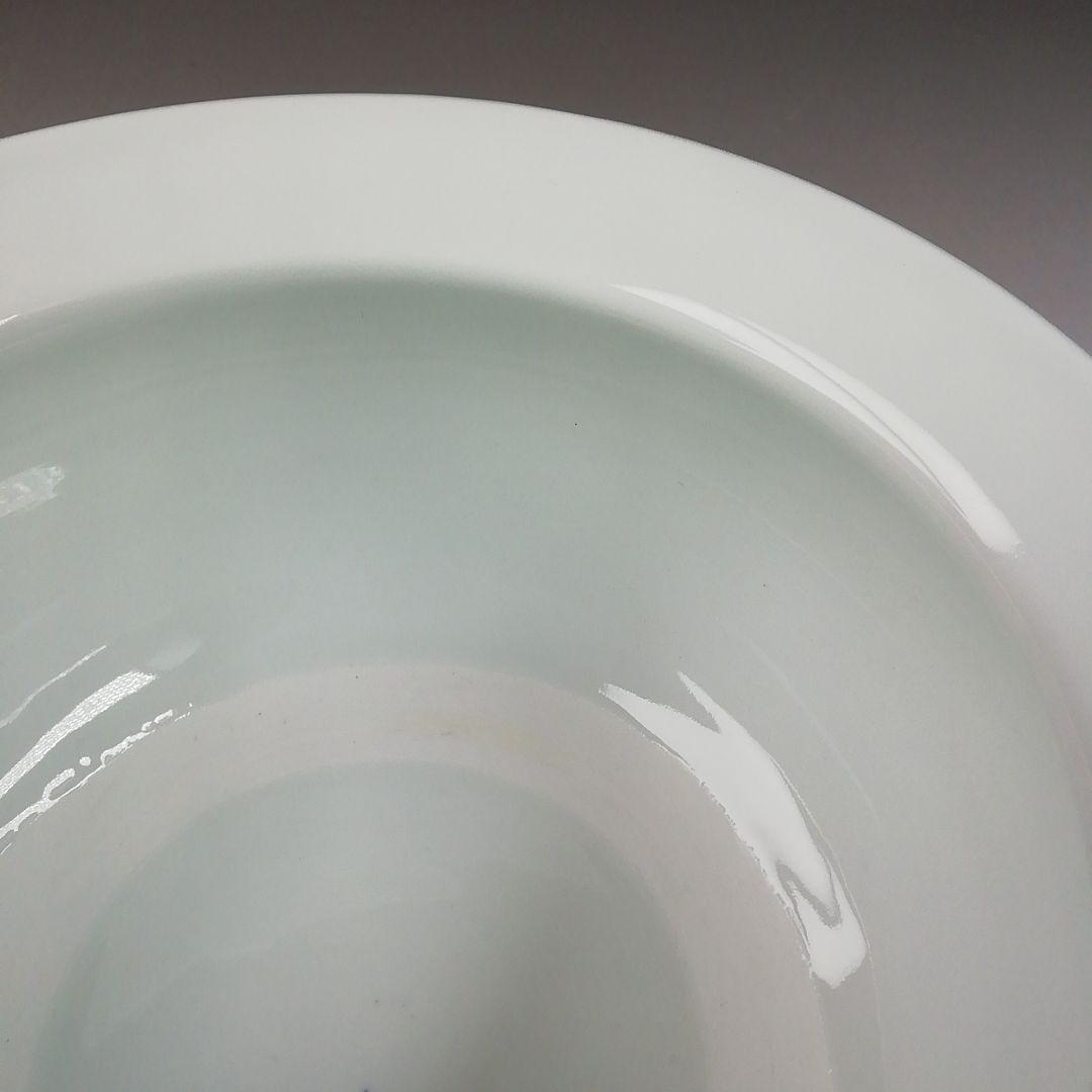 Ｔ６６８　建水　『白磁　宝尽くし』『大日本　三川内　平戸窯　悦山 造』　共箱