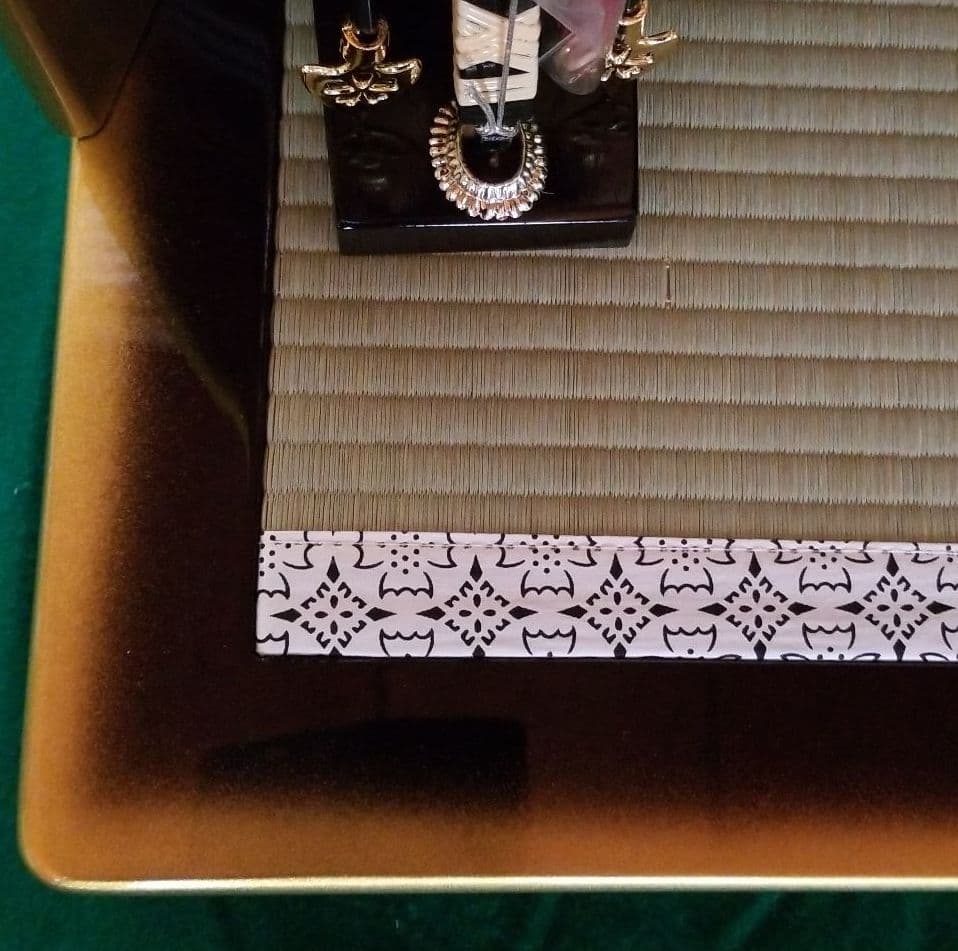 五月人形　新型金箔と松　15号