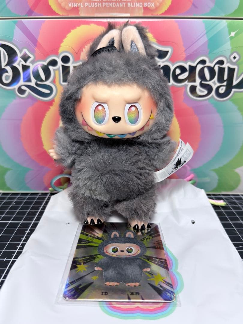 ラブブ POPMART Big Into Energy V3 IDシークレート - メルカリ