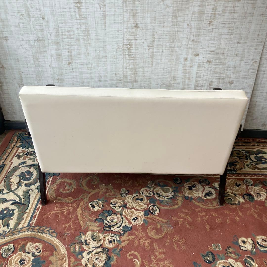 北欧レトロ 木製フレーム アームチェア 二人掛けソファー ロビーチェア ホワイト