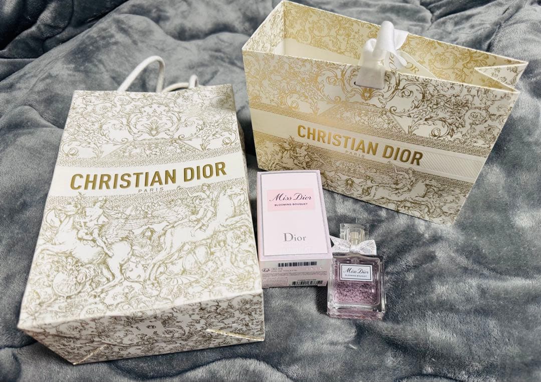 【新品未使用】ミスディオール ブルーミングブーケ 30ml 香水 dior