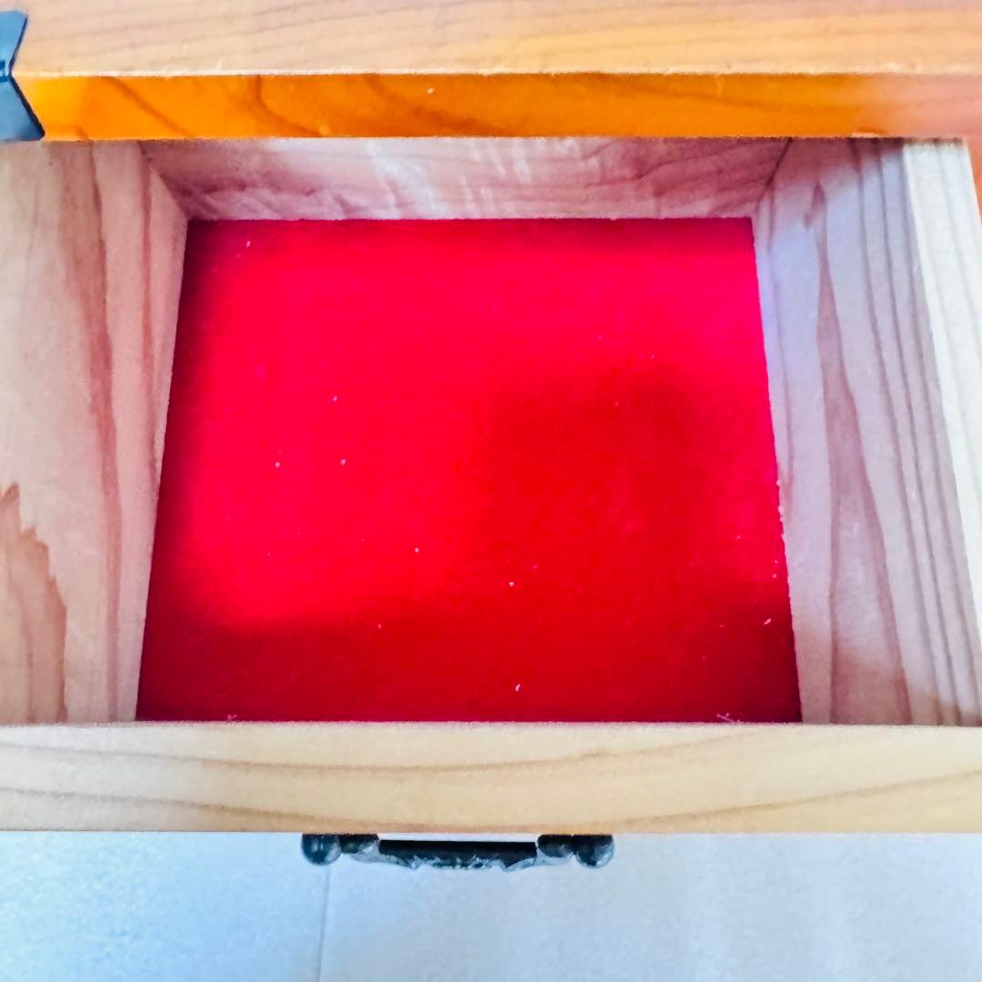 美品 天然木 小箪笥 3段 卓上収納 内装・縁起の良い赤 時代家具 アンティーク