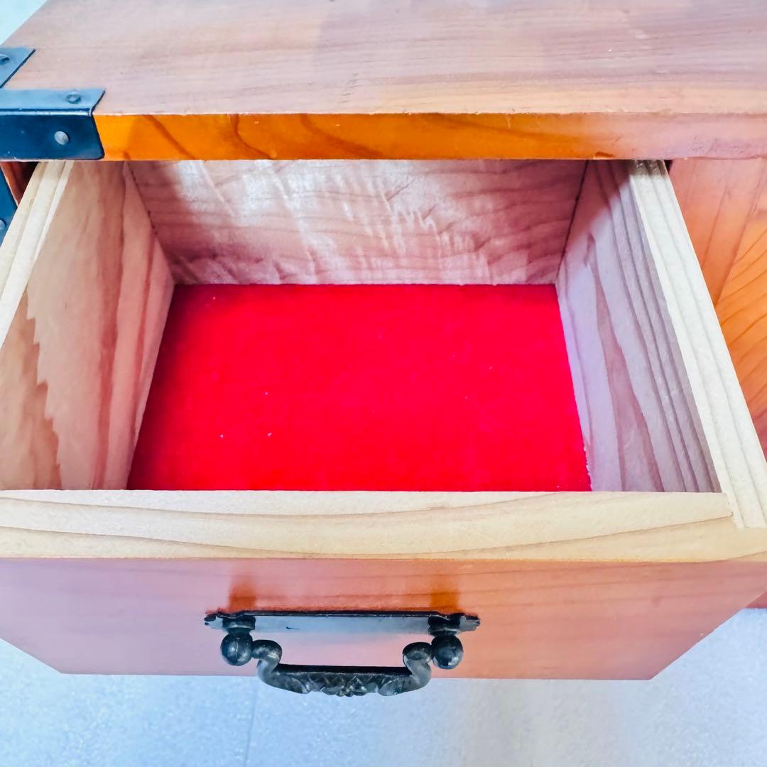 美品 天然木 小箪笥 3段 卓上収納 内装・縁起の良い赤 時代家具 アンティーク