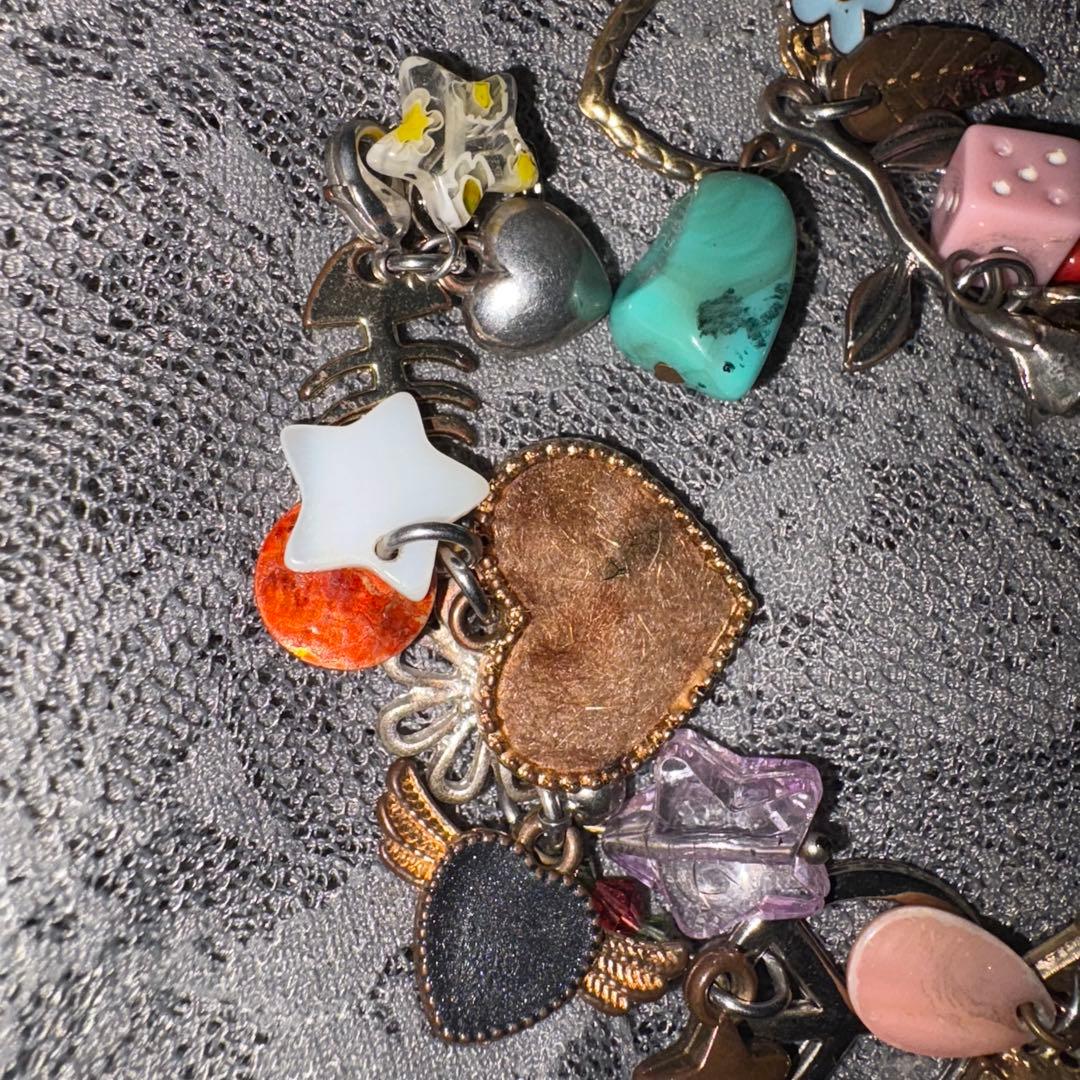 Marland Backus チャームブレスレット