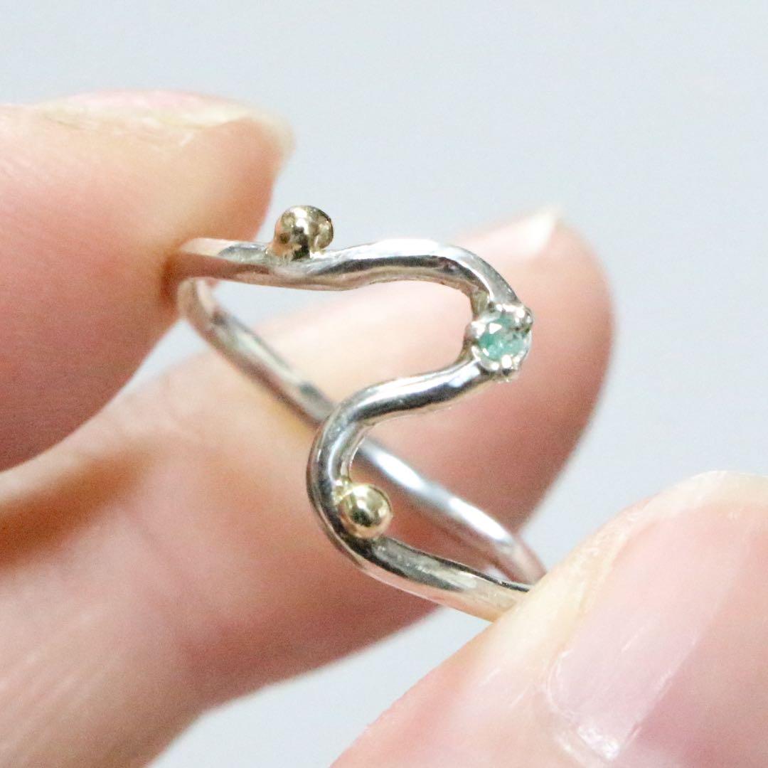 ブラジル産パライバトルマリンとK10粒々無造作曲線デザインシルバー