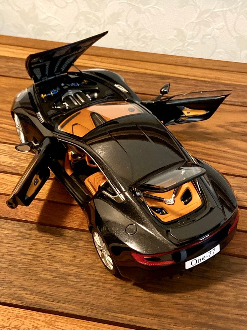 AUTOart 1/18 アストンマーチンONE-77 （ブラック）【中古品】 - メルカリ