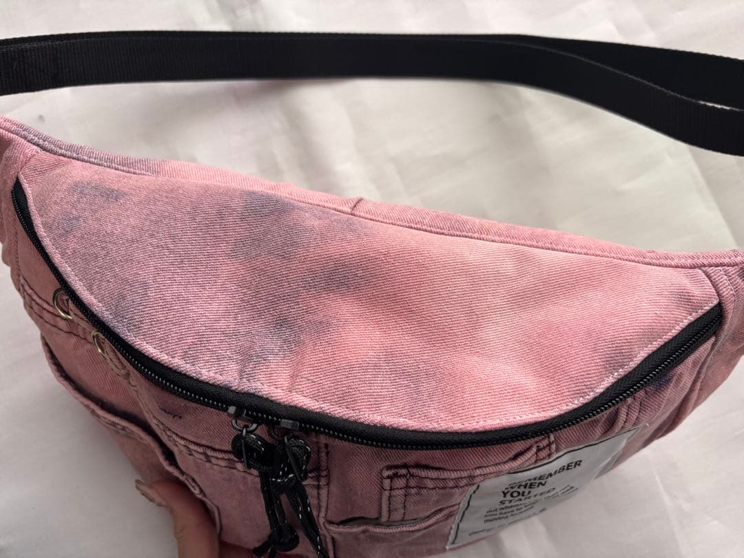 ピンクデニムリメイク ボディバッグ