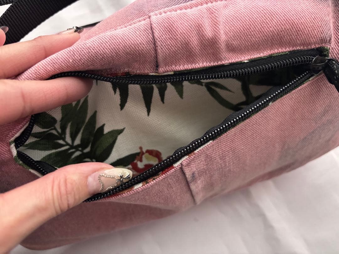 ピンクデニムリメイク ボディバッグ