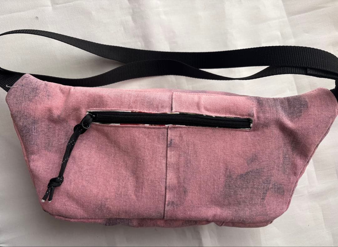 ピンクデニムリメイク ボディバッグ